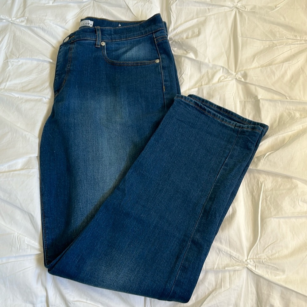 Women’s size 14 - 32 waist - straight leg  medium wash jean